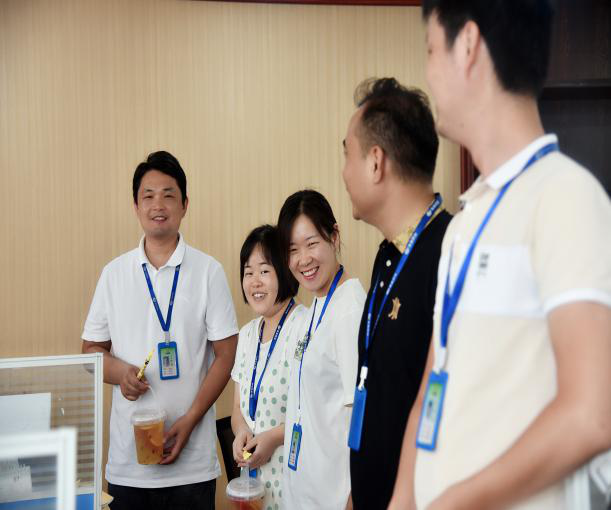 乐鱼直播官网_乐鱼(中国)官方工会开展“夏季送清凉”活动